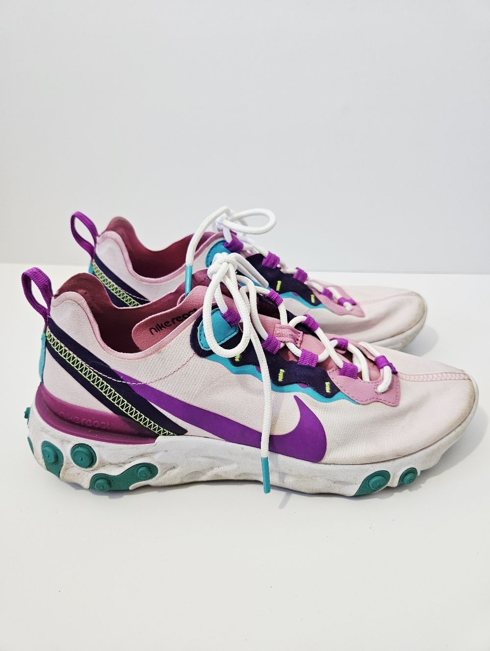 Nike React Element 55 in Magic Flamingo Size 9 Pink Sneaker Running Shoes